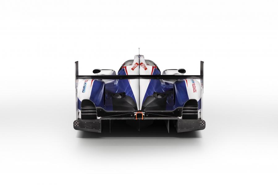  Toyota TS040 Hybrid 2015 года  (фото 11 из 14)